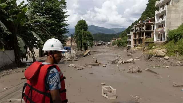 Nepal in 'an extreme situation' and 'much more support is needed' - Red Cross chief