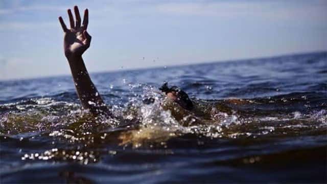 Four reported missing after drowning incident off Pamunugama coast