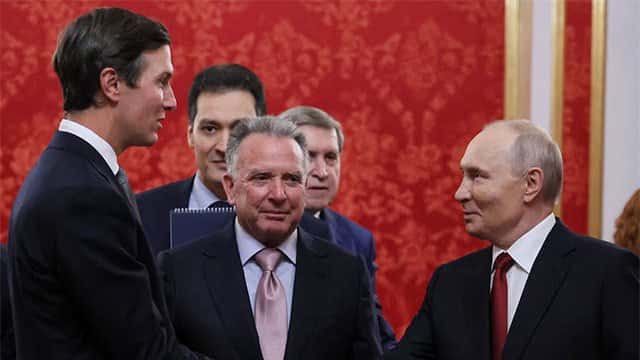 US envoys meet Putin in Moscow for Ukraine talks