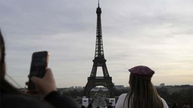 Eiffel Tower shut by staff protest after female workers moved for religious visit