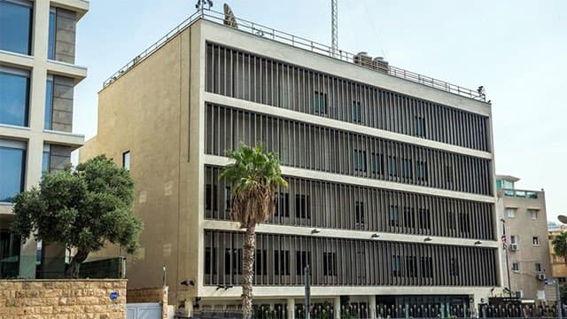 Israel to shut down UK consulate in Jerusalem after UK sanctions Israeli settlements in West Bank