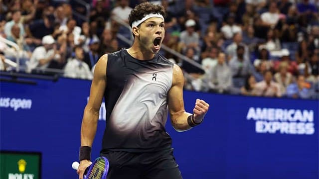 American Ben Shelton outduels defending champ Alcaraz in U.S. Open’s latest-ever finish