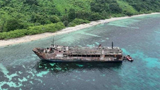 Death toll from Philippines ferry fire climbs to 35, with dozens still missing