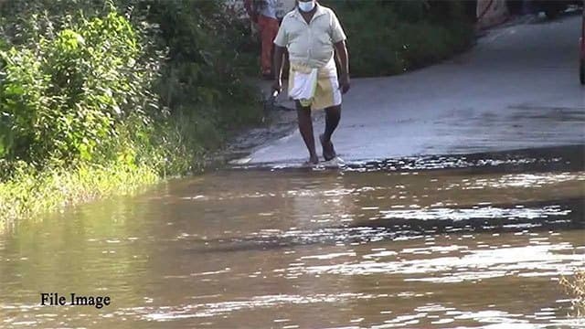 Several families affected as flash floods reported in Kandy District amid heavy rainfall