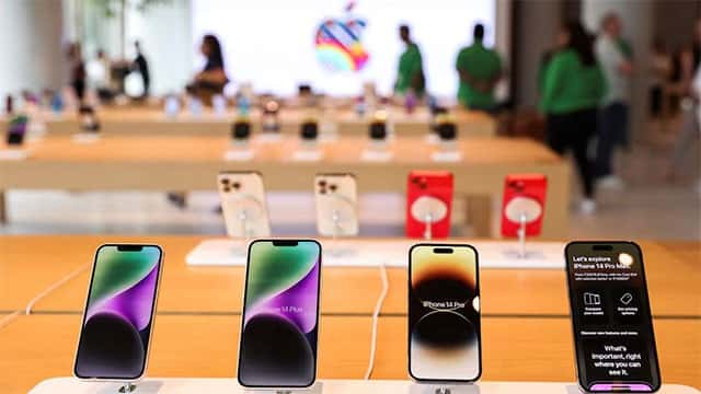 Indian consumer regulator escalates probe into Apple's software warranty terms