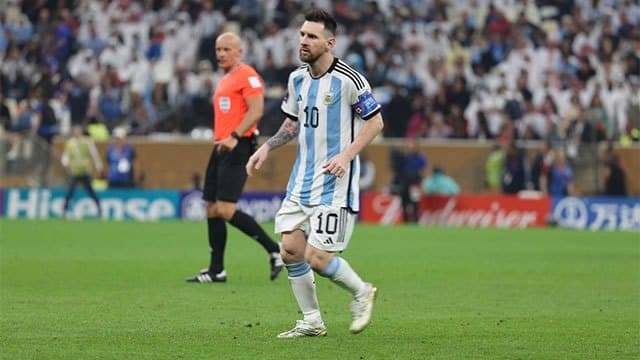 Lionel Messi in Argentina squad for farewell friendly