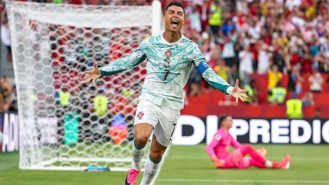 Cristiano Ronaldo named in Jesus' first Portugal squad