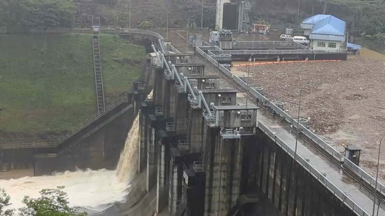 Spill gate of Upper Kotmale Reservoir opened amid heavy rain