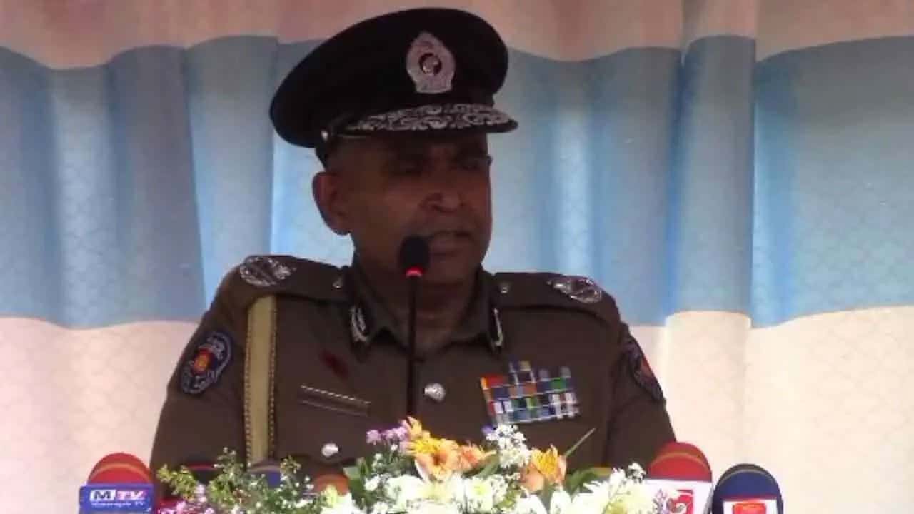 IGP warns of strict action against officers violating discipline