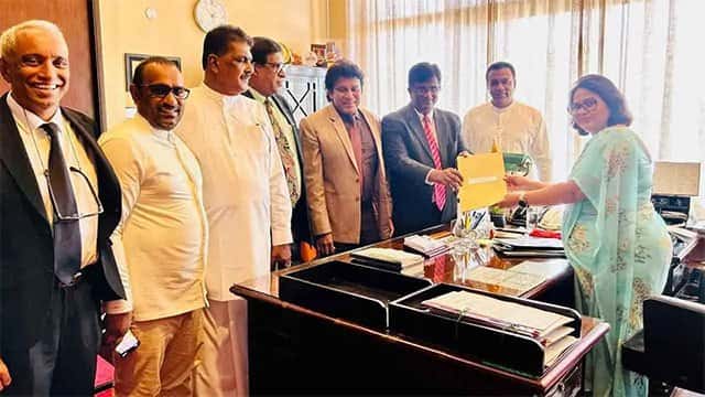 Opposition hands over no-confidence motion against Speaker