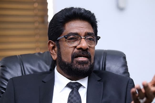 Keheliya resigns as Environment Minister