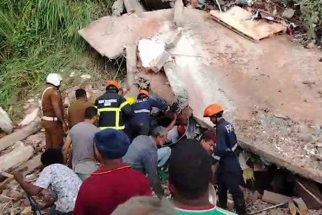 Death toll in Pahala Kadugannawa landslide climbs to six, rescue operation concludes