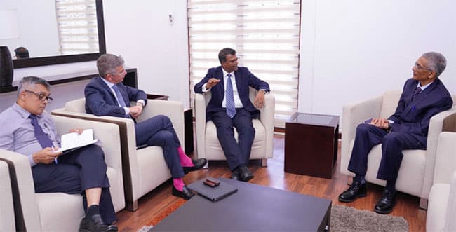 Sri Lanka-World Bank review on-going development projects