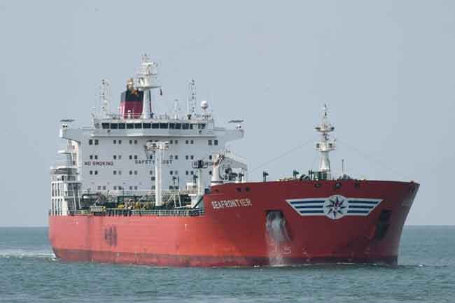 Another fuel ship arrives in Colombo amid energy crisis
