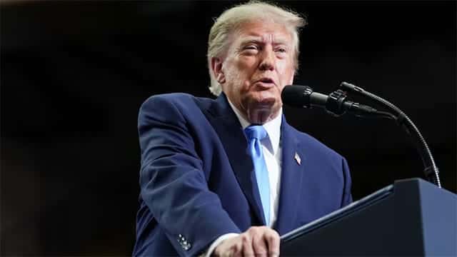 Trump's approval falls to record low of 31% as midterms near