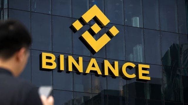 Crypto giant Binance freezes $2.5bn of assets over suspected hack